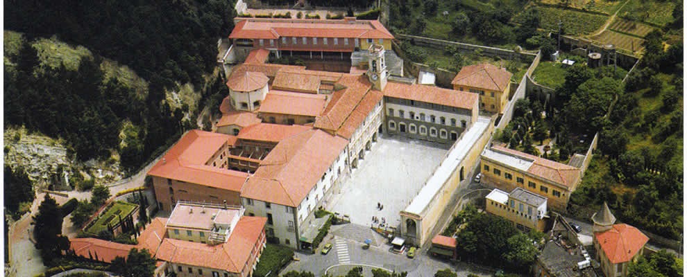 Santuario della Madonna di Montenero a Livorno, complesso religioso mariano meta di pellegrinaggi e luogo della Santa messa in diretta